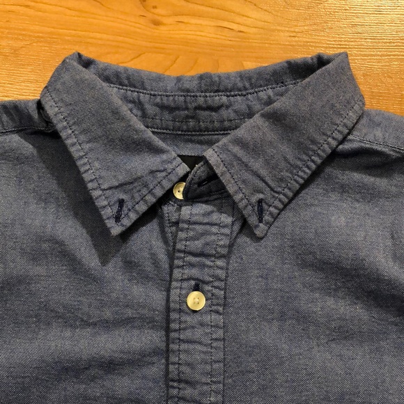 Denim Button-up American Eagle top - Picture 4 of 5